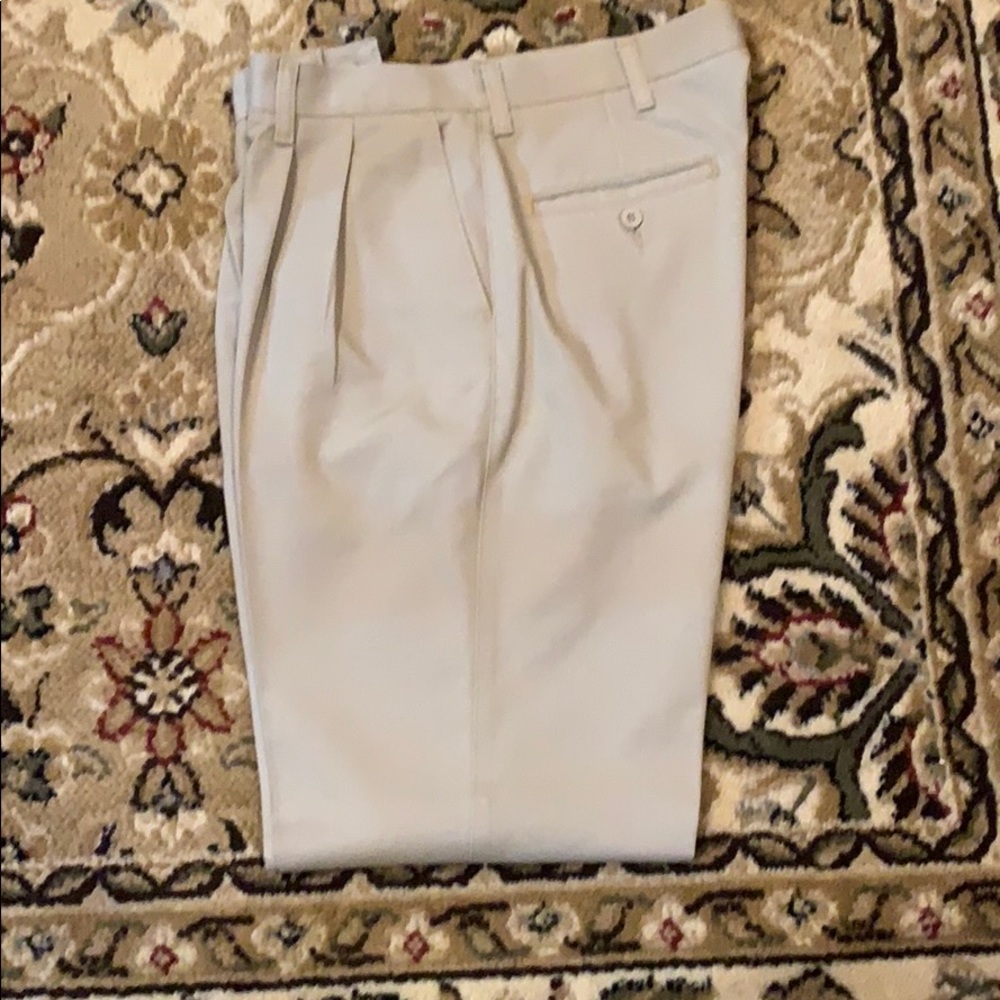 Wrangler Riata Khaki Pants